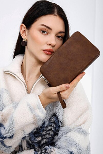 Shule Bags محفظة بورتفلو تاباكا باللون البني