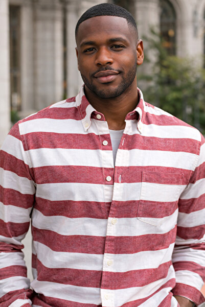 Varetta Чоловіча бордова сорочка в смужку з довгими рукавами, коміром на ґудз...