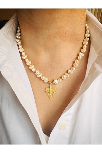 DEVİ fashion Yaprak Uçlu Özel Tasarım Kalp Şekilli Incili Kolye