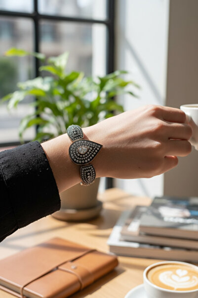 FAYRA ACCESSORIES Zirkon Taşlı Büyük Su Damlası Kelepçe Bileklik