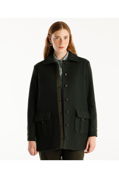 Yargıcı Kısa Gömlek Yaka Palto