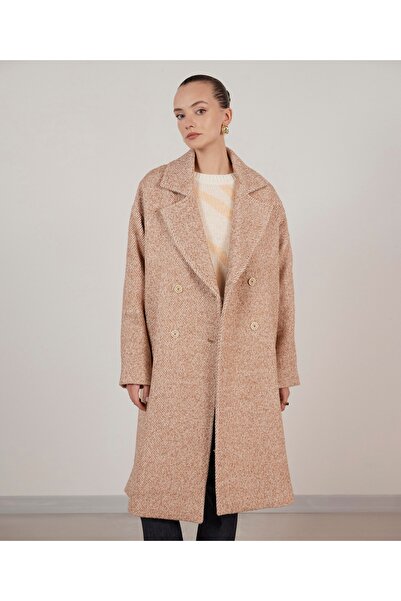 Yargıcı Yırtmaç Detaylı Palto