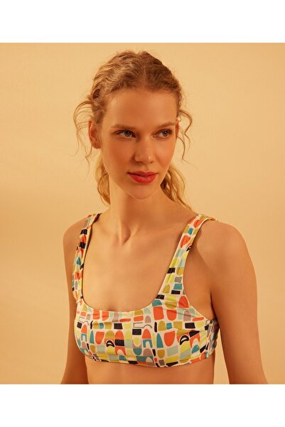 Yargıcı Bağlama Detaylı Bikini Üstü