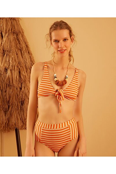 Yargıcı Bağ Detaylı Bikini Alt