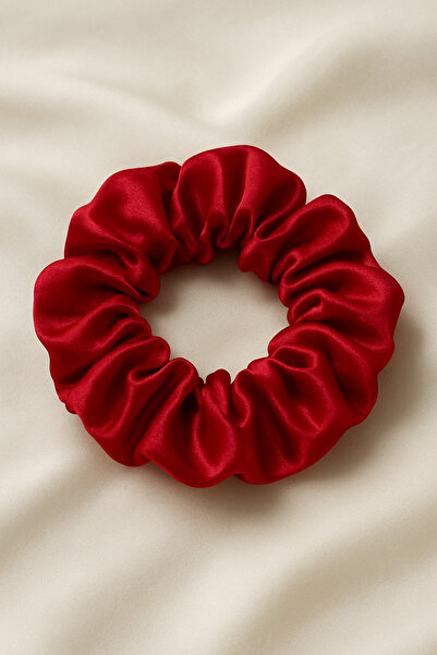 Shelley 50-Piece Red Buckle Henna Set