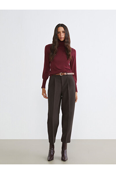 LC Waikiki Özmarka Yeni Sezon Beli Kemerli Havuç Kesim Kadın Pileli Pantolon