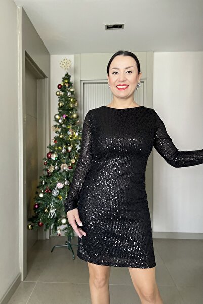 Butik Didem Sakinci فستان لامع مطرز بالترتر مكون من قماش قابل للتمدد قطع مع ت...