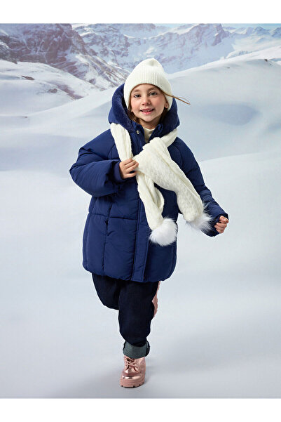 LC Waikiki Palton puf pentru fetiță cu glugă LCW Kids