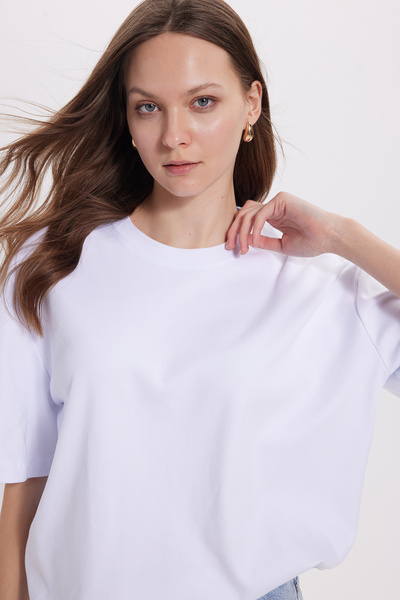 Tudors Kadın Oversize Geniş Kesim %100 Pamuk Yumuşak Dokulu Basic Bisiklet Yaka Beyaz Tişört