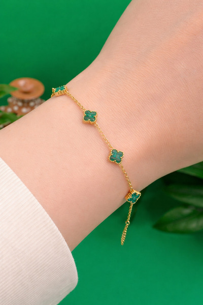 charmove ile kendinizi şımartın Gold Renk Yonca Desenli Minimal Bileklik