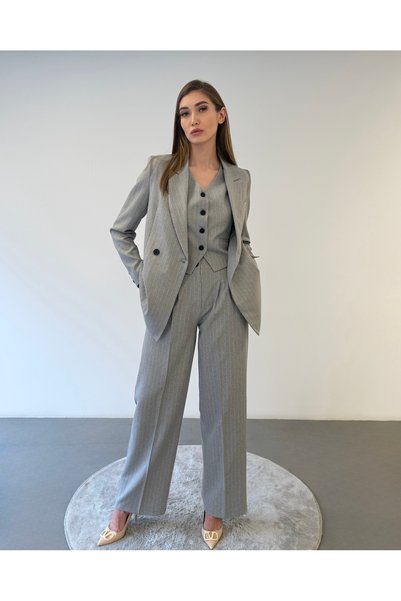 ossons Premium Kadın Çizgili Gri Ceket Yelek Pantolon 3’lü Takım – Modern Ofis Şıklığı