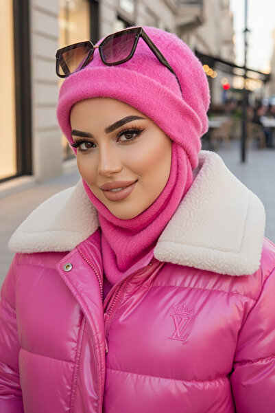 Aişe tesettür Pembe Maskeli Bere