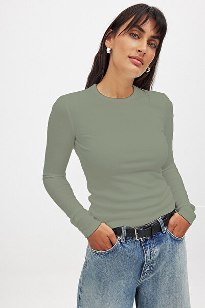 CHEISU تي شيرت نسائي مضلع بأكمام طويلة باللون الأخضر المائي