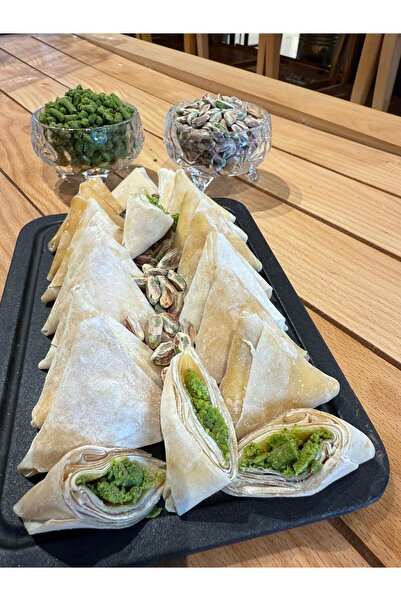 Maraş Gurme Fıstıklı Muska ( Samsa ) 1 Kg