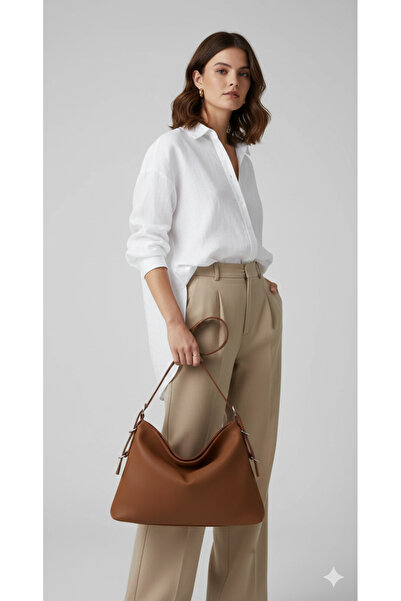 Büyük line Yumuşacık Nubuk Dokusuyla: Zamansız Şıklık Omuz Çantası
