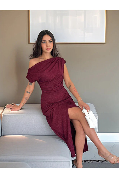 CyRo Rochie strălucitoare cu sclipici asimetrică pe umeri