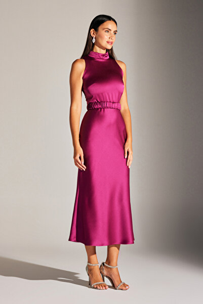 BETTY & SAM Siena Ärmelloses Abendkleid aus Satin in Fuchsia mit magnetischem Kragen