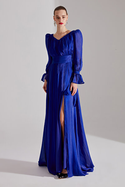 BETTY & SAM ANIKA Saks Yırtmaçlı V Yaka Gece Elbisesi