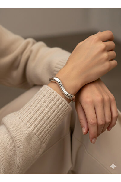 JOIE LUXURY Asimetrik Gümüş Kelepçe