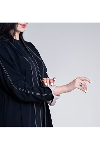 Al Afnan Boutique عبايه من قماش الكريب الملكي ولمسه انيقه من قماش الكتان البي...