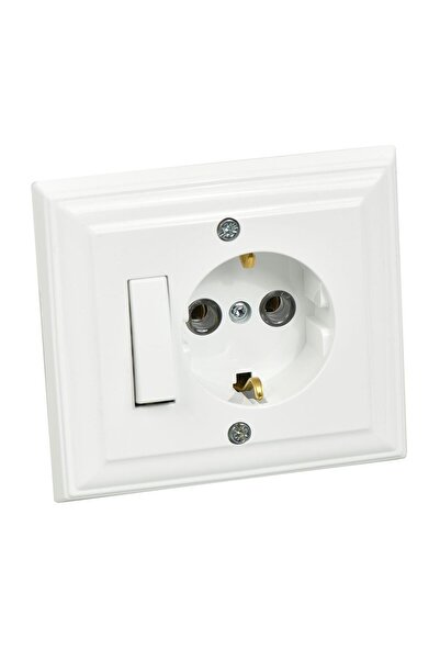 Günsan Grounded Switched Socket
