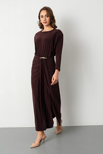 Lafaba Kadın Kahverengi Bisiklet Yaka Aksesuar Detay Yırtmaçlı Midi Davet Elbisesi