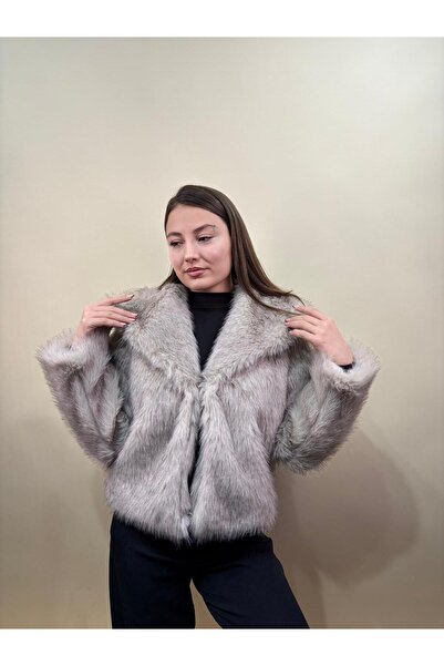 A.T. KIDS-WOMAN Yaka Detaylı Kısa Gri Suni Kürk Kadın Ceket