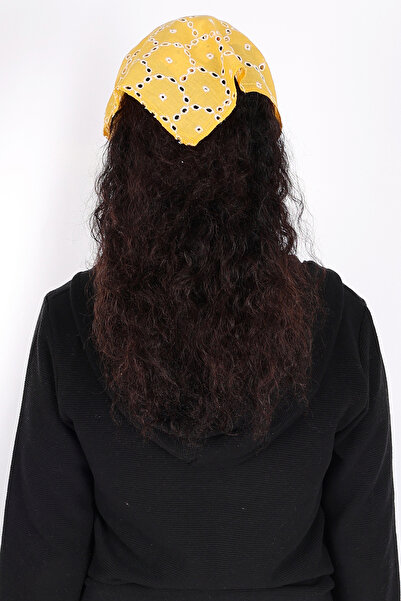 Store Patterned Bandana Scarf