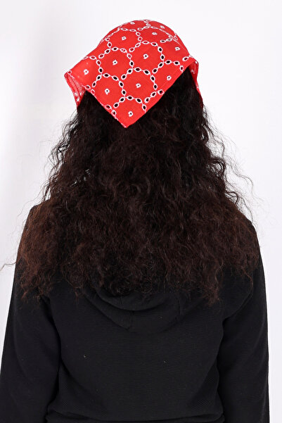 Store Patterned Bandana Scarf