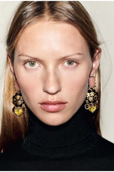 Miruva Zra Model Çiçek Desen Renkli Taşlı Sallantılı Kadın Küpesi