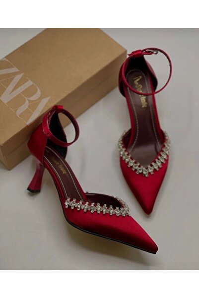 FİYANA SHOES حذاء سهرة نسائي من مادة الساتان المرصعة بالجواهر