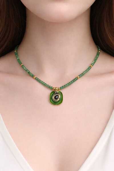 Feyz Tasarım قلادة من الزمرد الملون بالياقوت