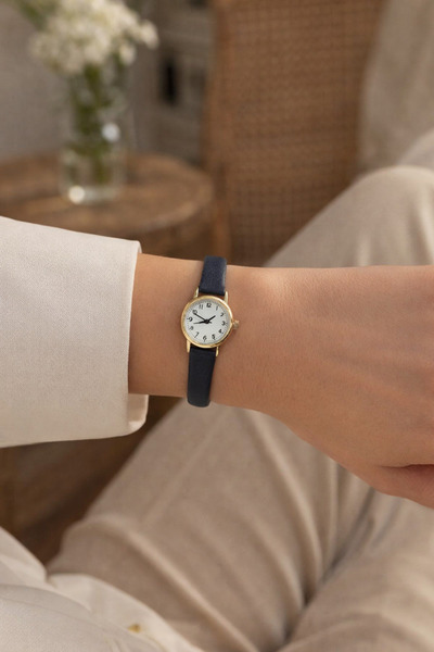 Boris Accessory Kadın Klasik Lacivert Deri Kordon Kol Saati – Minimalist Altı...
