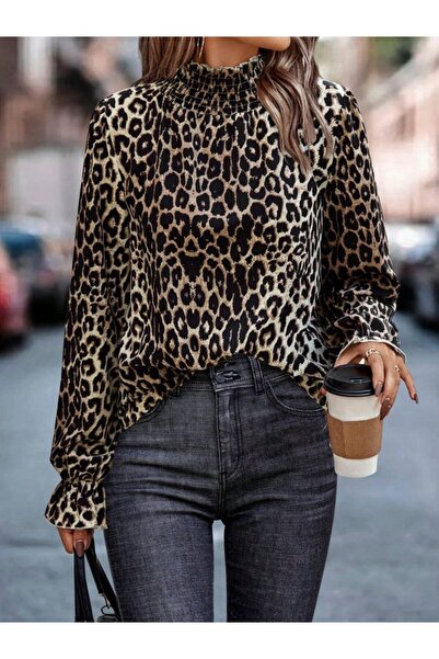 Giyimodam Women's Long Sleeve Gipe Detailed Turtleneck Leopard Pattern Single Jersey Blouse