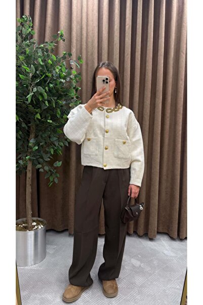 Maysa BEYAZ YAKASI ZİNCİR DETAYLI GOLD DÜĞMELİ CEKET