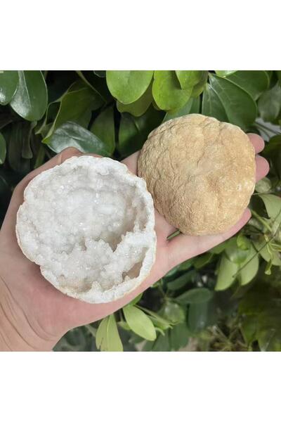 Choice كريستال مغربي طبيعي غير مكسور أبيض اللون بوزن 180-210 جرام، قطعة واحدة...