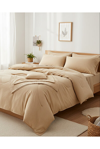 REDTAG طقم لحاف من ثلاث قطع من القطن الساتان المخطط باللون البيج (مقاس كينج)