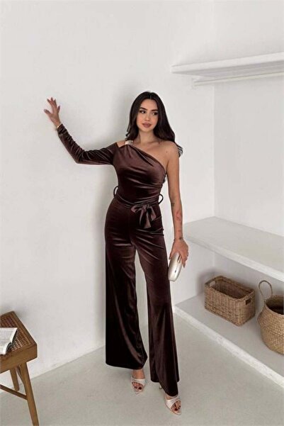 Dipmoda Ženski kombinezon od tkanine sa smeđim pojasom i jednim ramenom Somot...