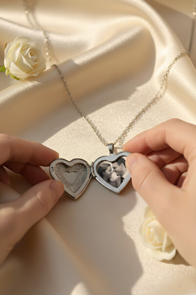 Miyoste Kalp Desenli Açılabilir Kapaklı Resimlikli Kalp Çelik Kolye Çift Kolyesi