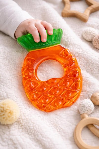 LİFİİ Baby Water Teething Toy Orange