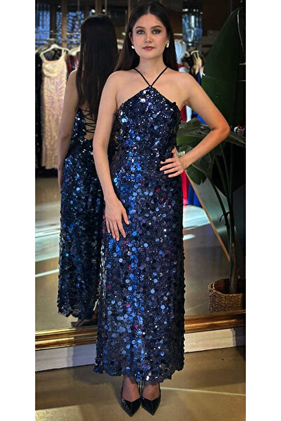 Abiyeniall Lacivert Halter Yaka Sırt Dekolteli Yırtmaçlı Düz Kesim Payet Midi...