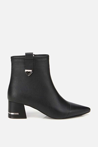 Yaya by Hotiç Kadın Siyah Tokalı Kalın Topuklu Bot