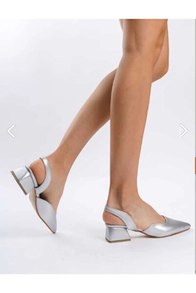 Berfu shoes أحذية نسائية مريحة وأنيقة يمكن ارتداؤها يوميًا بنمط مسطح وكعب سميك