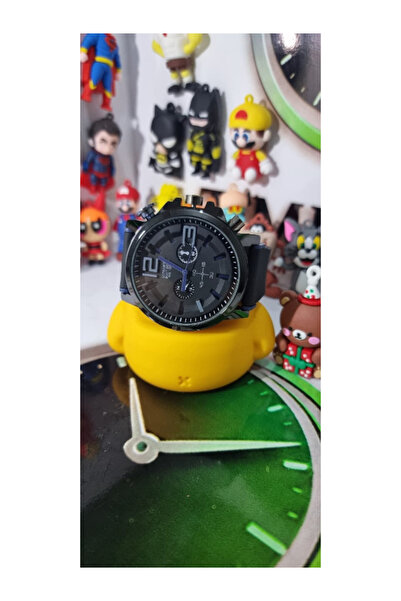 Time&Tech Compact Design Men's Watch with Silicone Strap and Color Detail