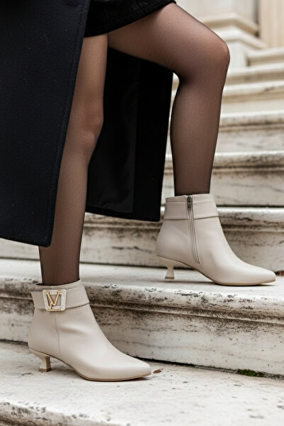 Ekonomik Ayakkabı Kadın Bej Tokalı İnce Topuklu Bot | Günlük & Şık Kısa Bot