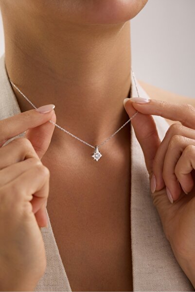 Nereze 925 Ayar Gümüş Rodyum Kaplama Minimal Tasarım Kutup Yıldızı Kolye