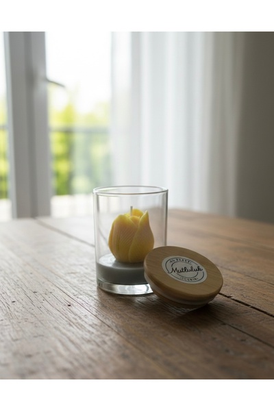 Liondes candles Cam Kavanoz İçinde Lale Figürlü Dekoratif Mum – Ahşap Kapaklı