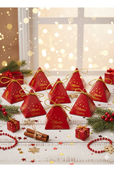 Bir 10 lü mini takı kutusu içi dolu