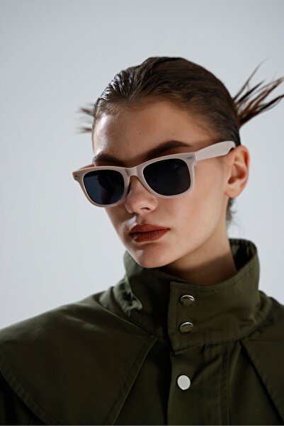 miii Rectangular Transparent Sunglasses That Change Color According to Light