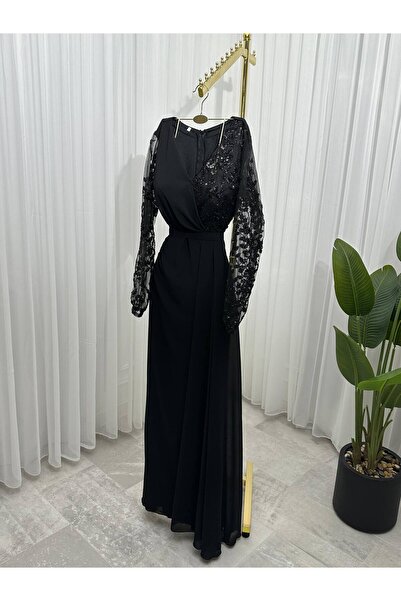 JFY The material/genuine chiffon georgette is available with beaded trim.